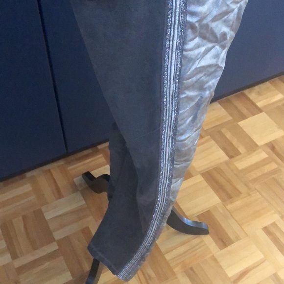 ETERNELLE gold metallic jogger pants one size - Picture 8 of 13